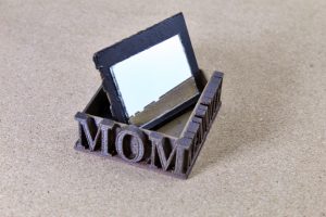 Custom MOM Box